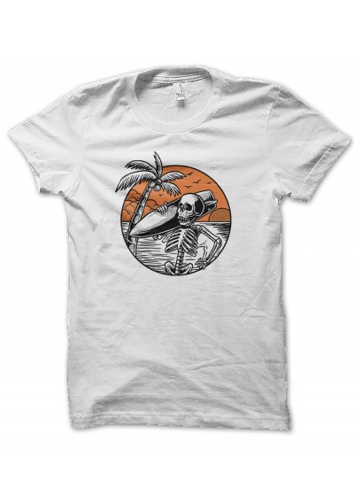T-Shirt Surfer Skeleton on the beach